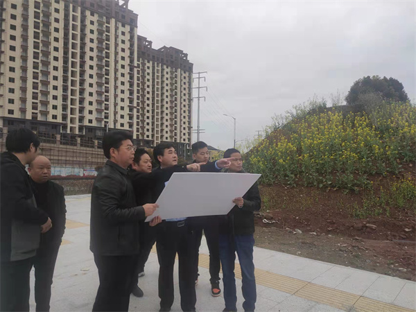 3月23日潘总陪同吴县长调研欧宝网页版登录入口大厦项目.jpg