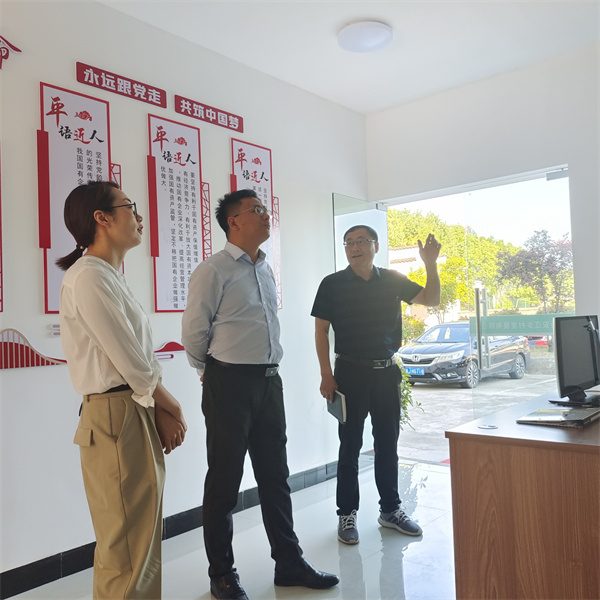 5月5日，县委常委、组织部长方庆峰调研新安江公司，黄山欧宝网页版登录入口集团常务副总经理方亮陪同。.jpg
